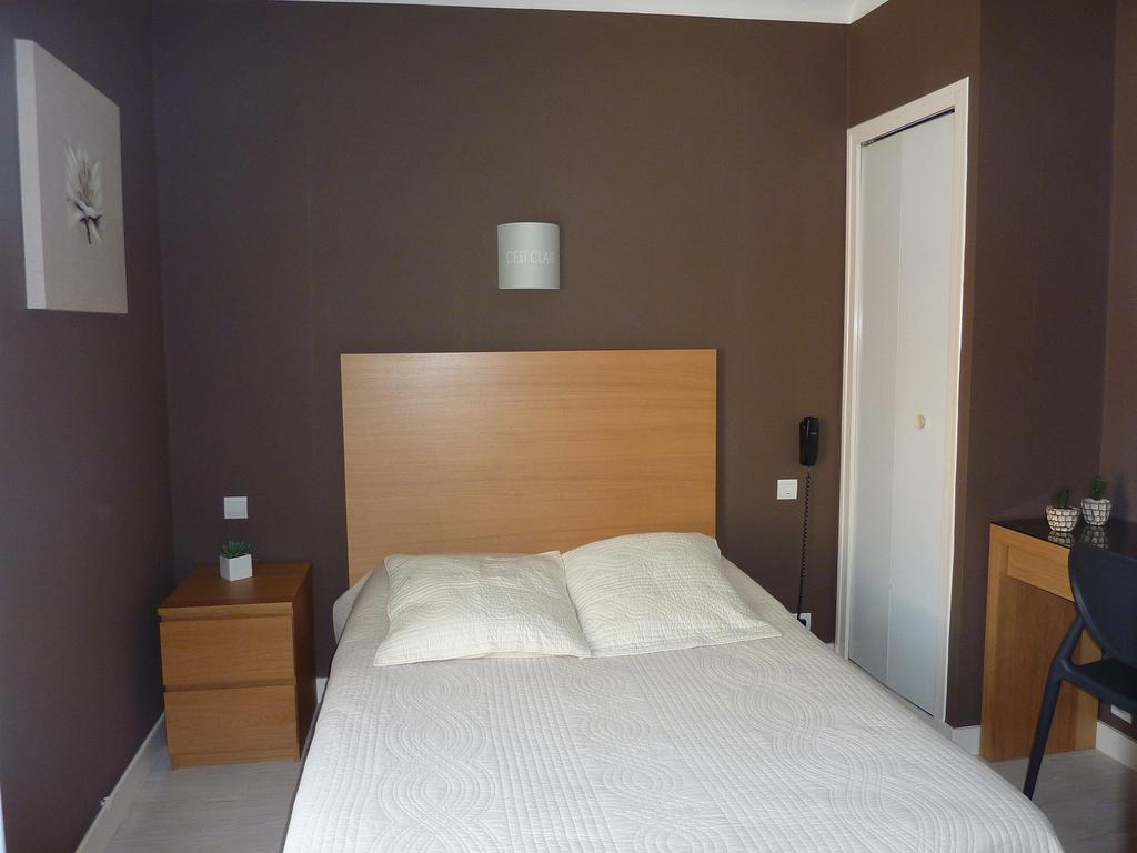 Hotel Les Voyageurs Les Sables-dʼOlonne Δωμάτιο φωτογραφία